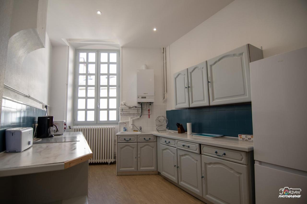 Hyper Centre - 3 Chambres - Gare - Wifi - Cosy Bourg-en-Bresse Exterior photo